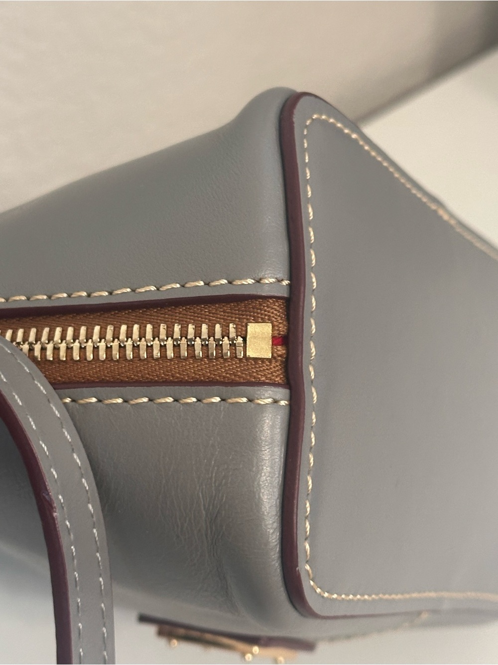 Dooney & Bourke Trixie crossbody bag in slate gray leather red interior - Picture 8 of 12